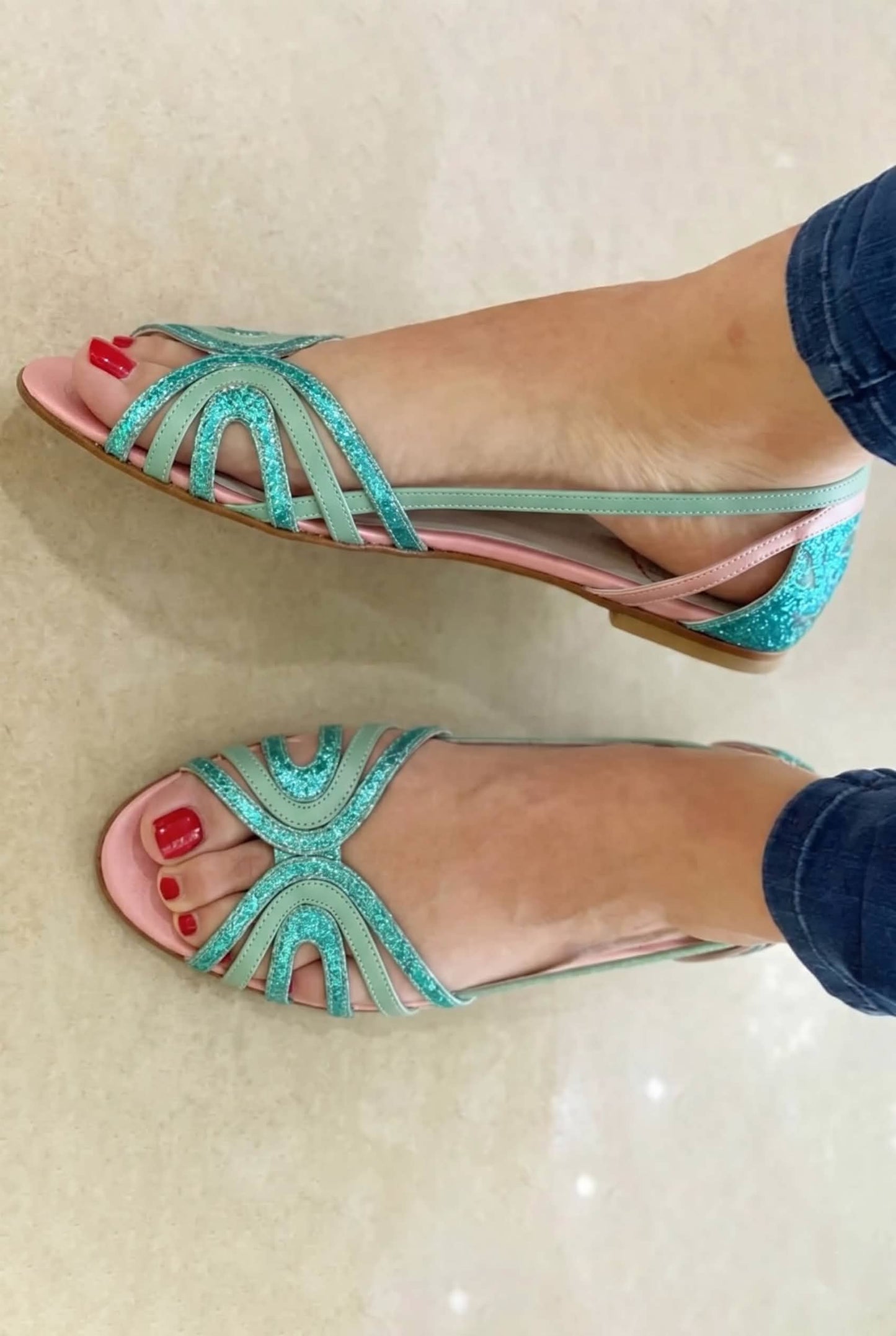 Solea | Sandalias Doradas Elegantes Punta Abierta